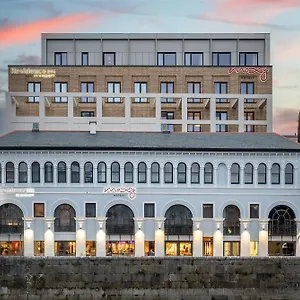 Moxy 4* Cork